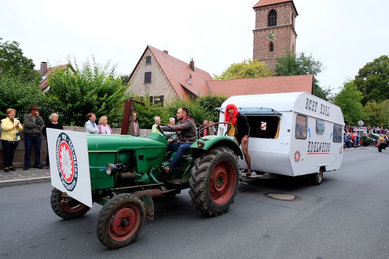 Datei:Kärwaumzug Poppenreuth 10.jpg