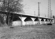 NL-FW 04 0225 KP Schaack. Siebenbogenbrücke 8.2.1975.jpg
