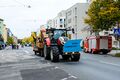 Erntedankfestzug - Aufstellung und Ablauf des Zuges aus der Südstadt zur Innenstadt, Okt. 2025 <span class="smw-highlighter" data-type="8" data-state="inline" data-title="Hinweis" title="Urheber: Kamran SalimiErstellungsdatum: 12. Oktober 2025Lizenz: cc-by-sa-4.0"><span class="smwtticon note"></span><span class="smwttcontent">Urheber: <!--LINK'" 0:516--><br>Erstellungsdatum: <!--LINK'" 0:517--> <!--LINK'" 0:518--><br>Lizenz: cc-by-sa-4.0</span></span>