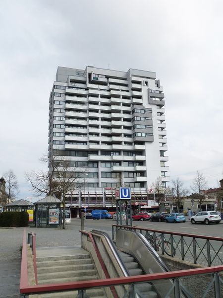 Datei:Röllingerhochhaus 2019.jpg