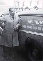 Grundig Fuhrpark 7 Kurgartenstraße.jpg