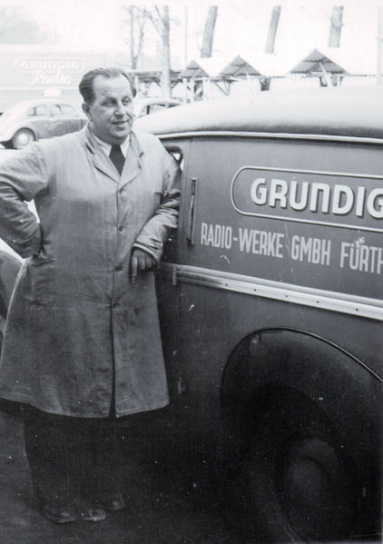 Datei:Grundig Fuhrpark 7 Kurgartenstraße.jpg