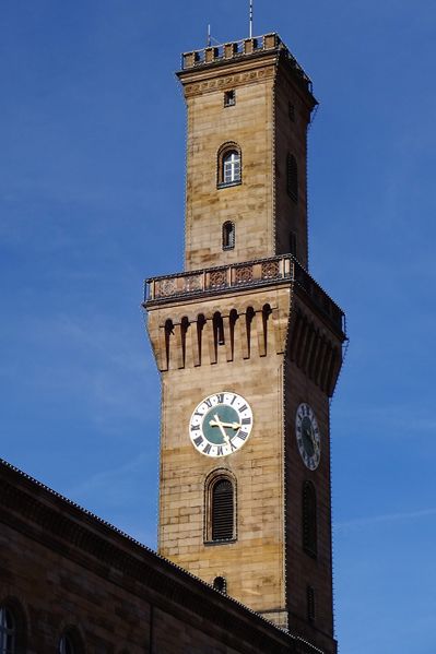 Datei:Rathaus Turm 2020.jpg