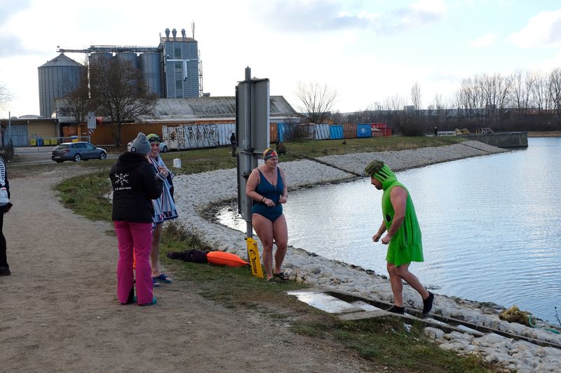 Datei:Eisschwimmer Jan 2021 3.jpg