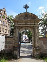 Friedhof Eingang 5 Friedenstraße.jpg