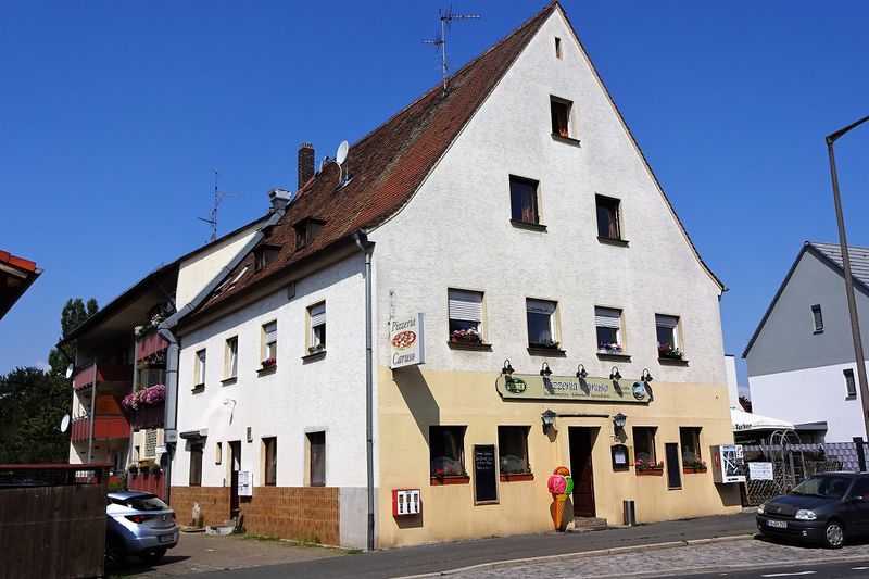 Datei:Goldener Engel Stadeln.jpg