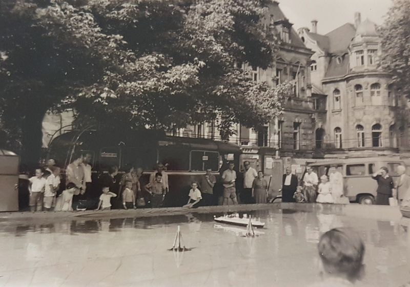 Datei:Königswarterstraße Modellboote.jpg