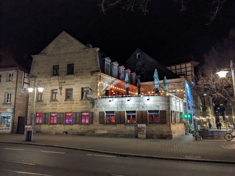 Datei:20250320 Schwarzes Kreuz Nacht.jpg