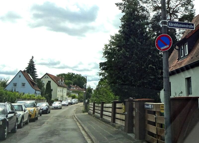 Datei:Spitzwiesenstraße Stadeln 1.2025.jpg