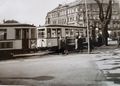 Bahnhofanlage, Wendeschleife der Straßenbahn. Im Hintergrund sind die Häuser Bahnhofplatz 3 und Bahnhofstr. 10 erkennbar. Aufnahme 1961