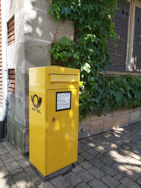 Datei:Briefkasten Poppenreuther Straße 148.jpg