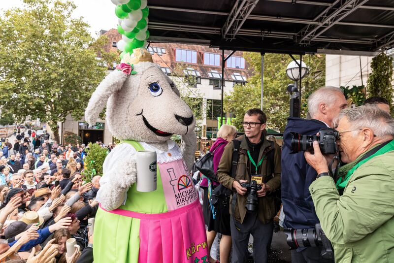 Datei:Kirchweiheröffnung Sept 2024 40.jpg