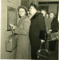 Kundenandrang AOK Fürth, ca. 1950
