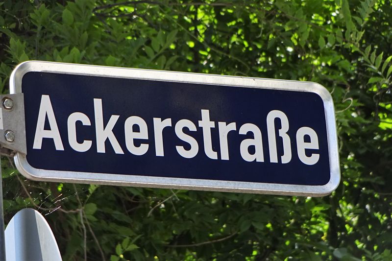 Datei:Straßenschild Ackerstraße.jpg