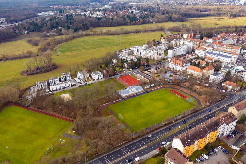 Datei:Hans-Lohnert-Sportplatz Dez 2019.jpg