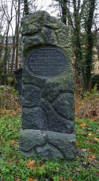 Datei:Grabstein Simon Fränkel.JPG
