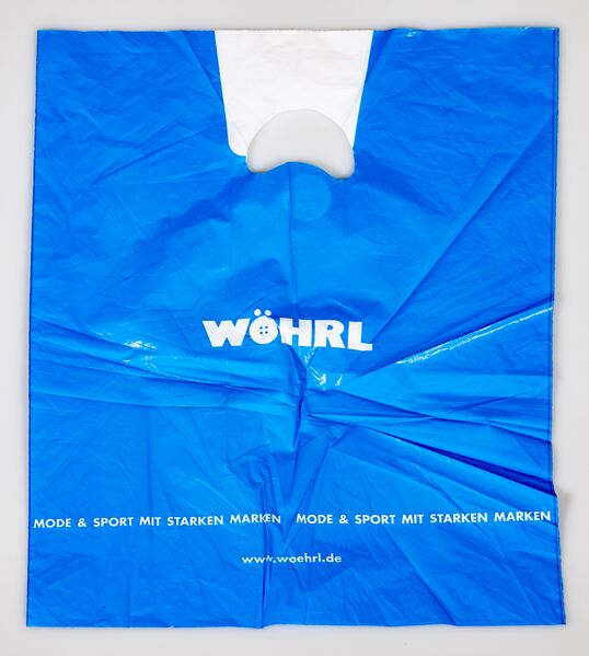 Datei:EKT061 Wöhrl Gustav-Schickedanz-Straße.jpg