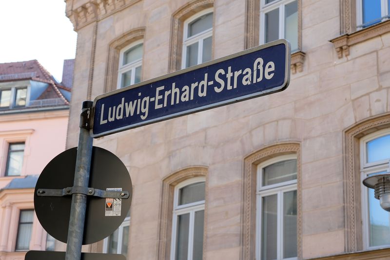 Datei:LEH Straße 2017 F2143.jpg