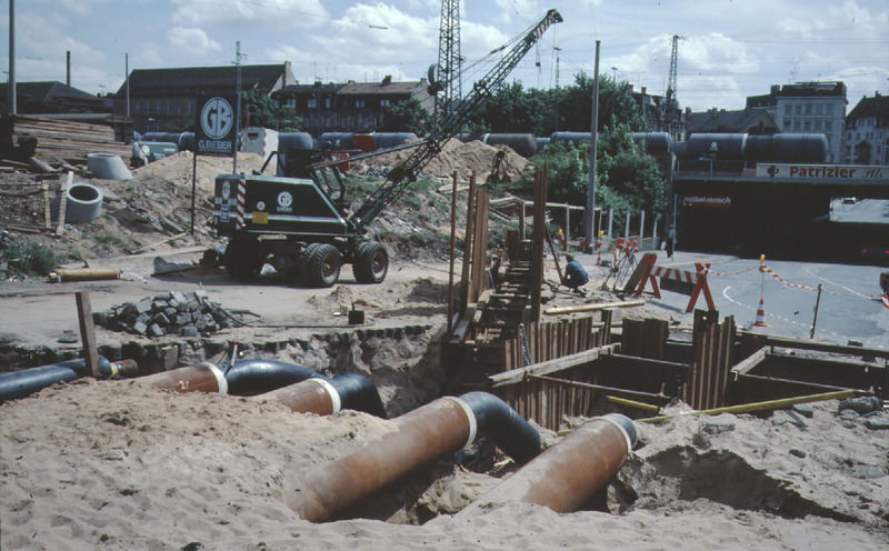 Datei:U-Bahn Vorarbeiten Jakobinenstraße 6.jpg
