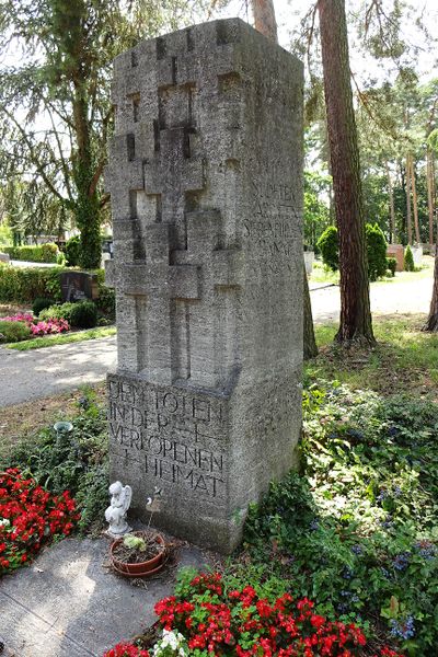 Datei:Vertriebenen Denkmal Stadeln 1.jpg