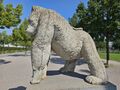 Betonskulptur Gorilla im <!--LINK'" 0:57-->, August 2025