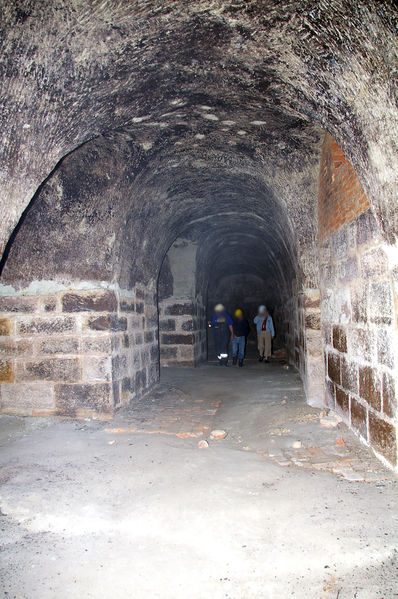 Datei:Bierkeller Burgfarrnbach 15.jpg