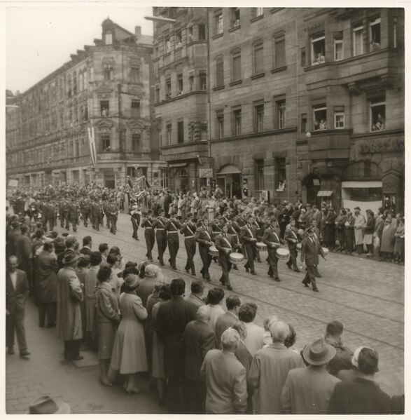 Datei:Festzug 1960 (1).jpg