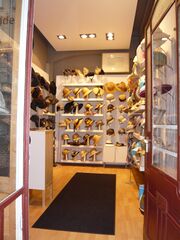 Hutladen Innenansicht.JPG