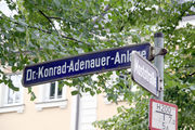 Schild Adenauer Anlage.jpg