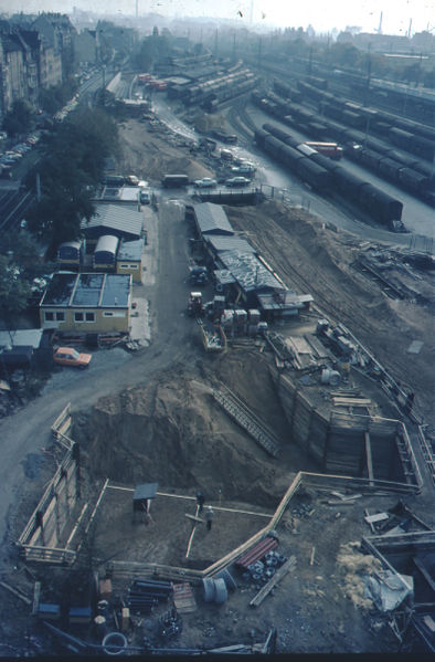 Datei:U-Bahn Baustelle Stadtgrenze-Jakobinenstraße 1980 (65).jpg