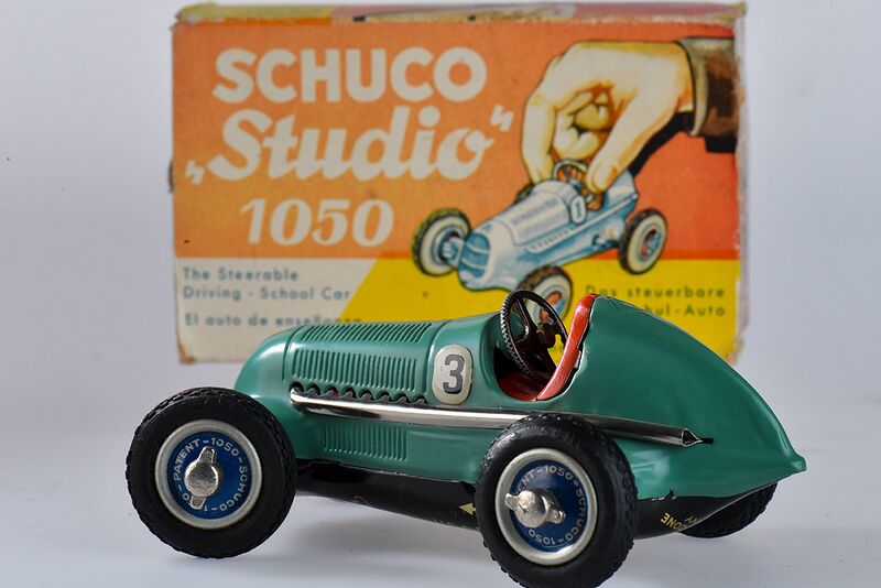 Datei:SchucoAuto01 3St 6016.jpg