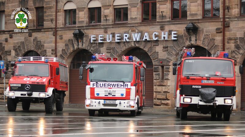 Datei:Fahrzeuge Frewillige Feuerwehr Kopie.jpg