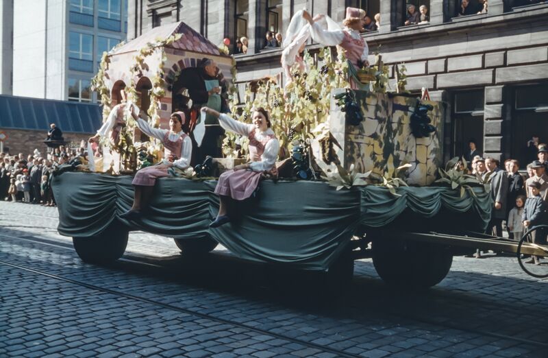 Datei:19671008 ERNTEDANKFESTZUG 05.jpg
