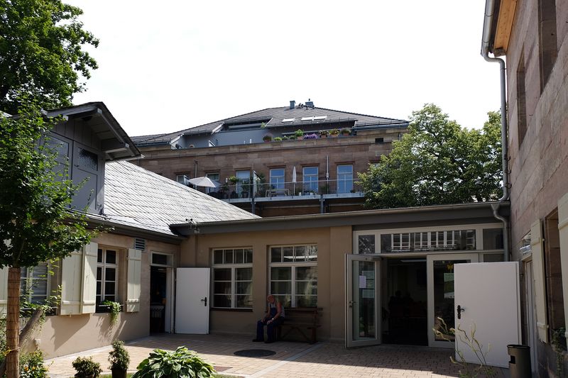 Datei:Hirschenstraße 37 11.jpg