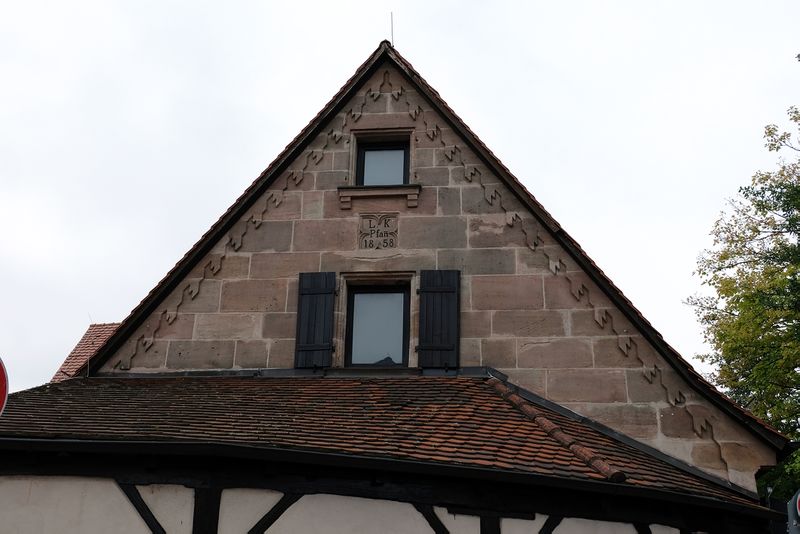 Datei:Poppenreuther Straße 139 6.jpg