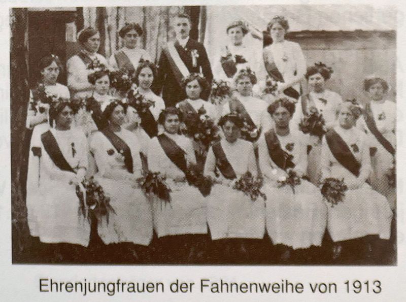 Datei:GV Stadeln Ehrenjungfrauen 1913.jpg