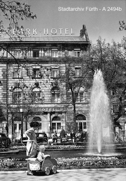 Datei:Parkhotel - A2494b.jpg