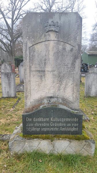 Datei:Grab J.I. Neubürger.jpg