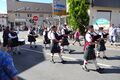 die "Glen Regnitz Pipe Band" beim Stadelner Kärwazug, August 2025 <span class="smw-highlighter" data-type="8" data-state="inline" data-title="Hinweis" title="Urheber: Norbert PietschErstellungsdatum: 31. August 2025Lizenz: cc-by-sa-4.0"><span class="smwtticon note"></span><span class="smwttcontent">Urheber: Norbert Pietsch<br>Erstellungsdatum: <!--LINK'" 0:17--> <!--LINK'" 0:18--><br>Lizenz: cc-by-sa-4.0</span></span>