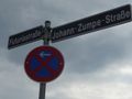 Straßenschilder Futuriastraße/Johann-Zumpe-Straße im Gewerbegebiet Süd