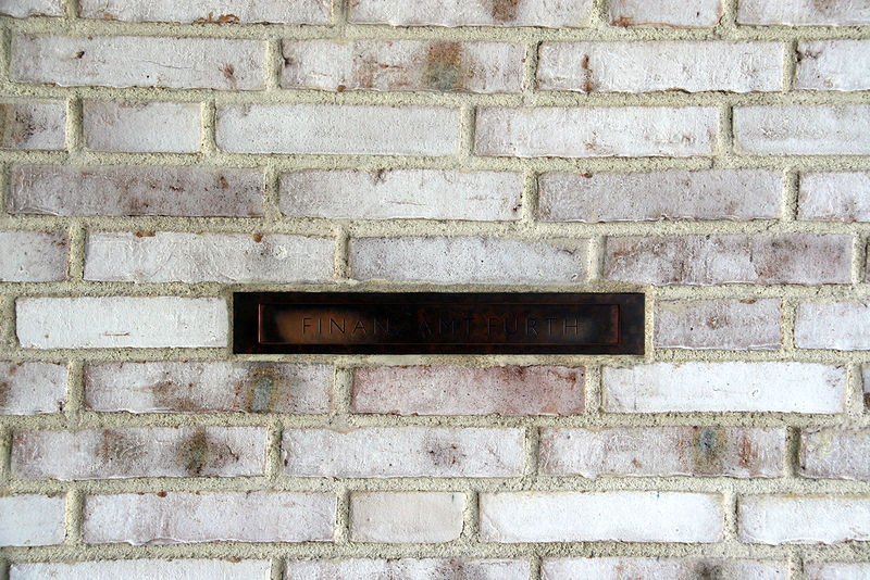 Datei:Briefkasten Finanzamt.jpg