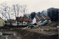 Baumaßnahmen und Erdbewegungen im ehem. <a class="mw-selflink selflink">Grüner Park</a> im Februar 1988. Rechts Hochhaus der abgerissenen <!--LINK'" 0:25-->.