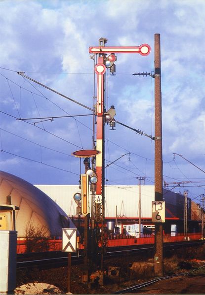 Datei:Bahnhof Vach 57.jpg