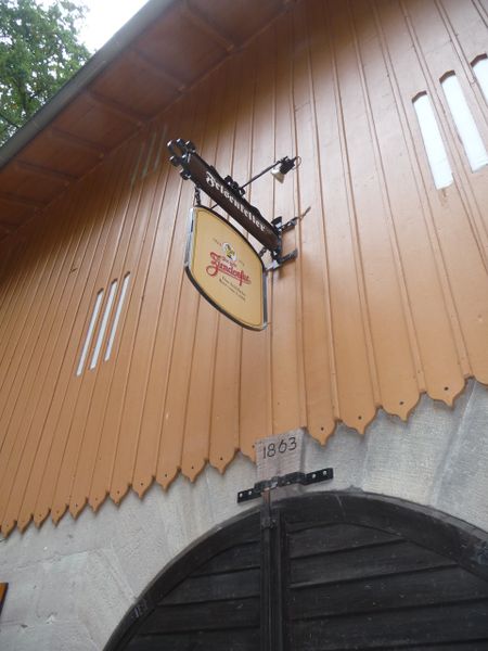 Datei:Felsenkeller-Schild-2.jpg