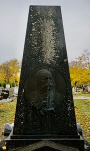 Grabmal-F.W.Pfeiffer 3.jpeg