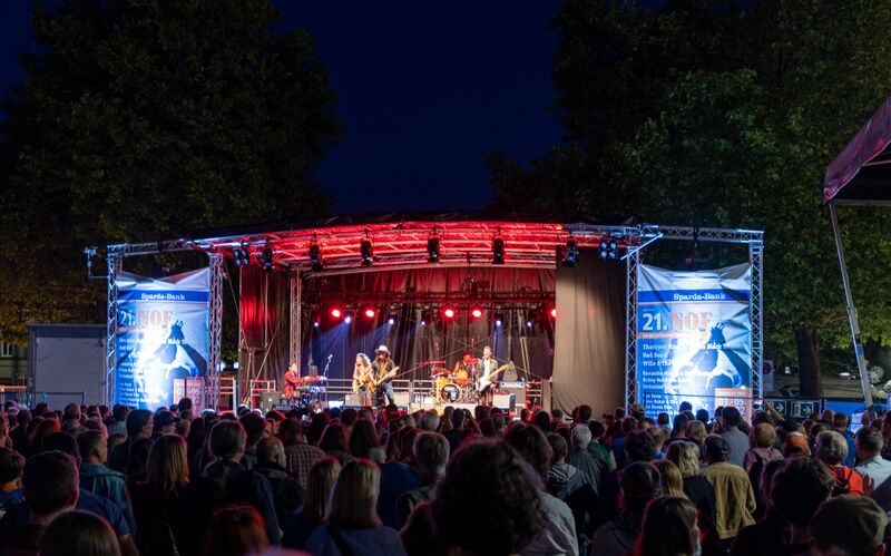 Datei:NOF 2022 Bühne Red Beard Juni 2022 2.jpg