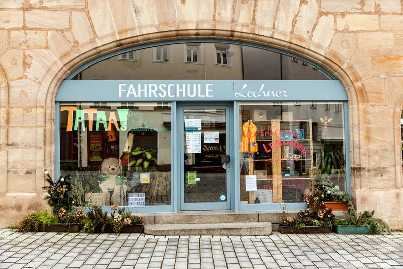 Datei:Tataa Dez 2022.jpg