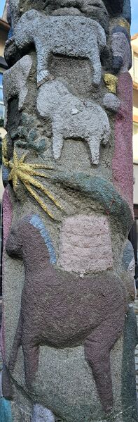 Datei:20260115 Weihnachtssäule Pferd Schafe.jpg