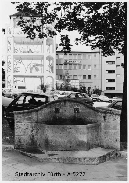 Datei:König-Ludwig-Brunnen A 5272.jpg