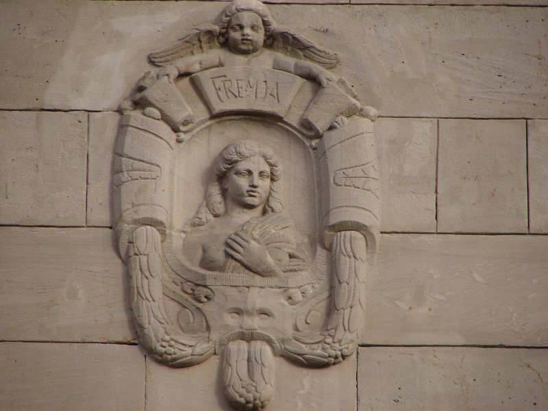 Datei:Amalienstraße 51 Detail.JPG